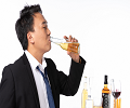 喜爱饮酒？这些危害你一定要知道