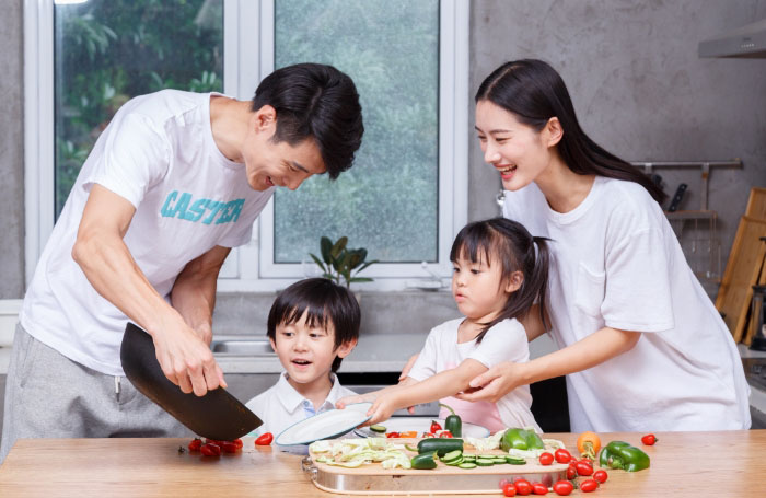 吃撑了喝酸奶能帮助消化吗?