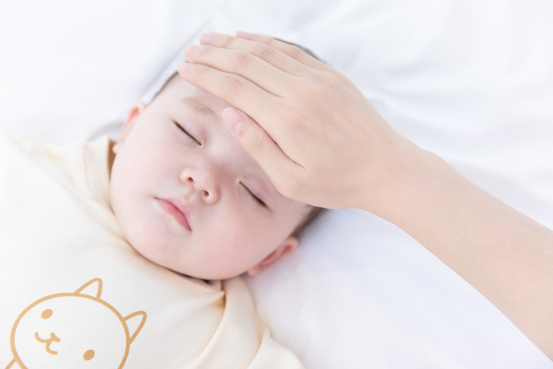 宝宝发烧了！小心突然惊厥！